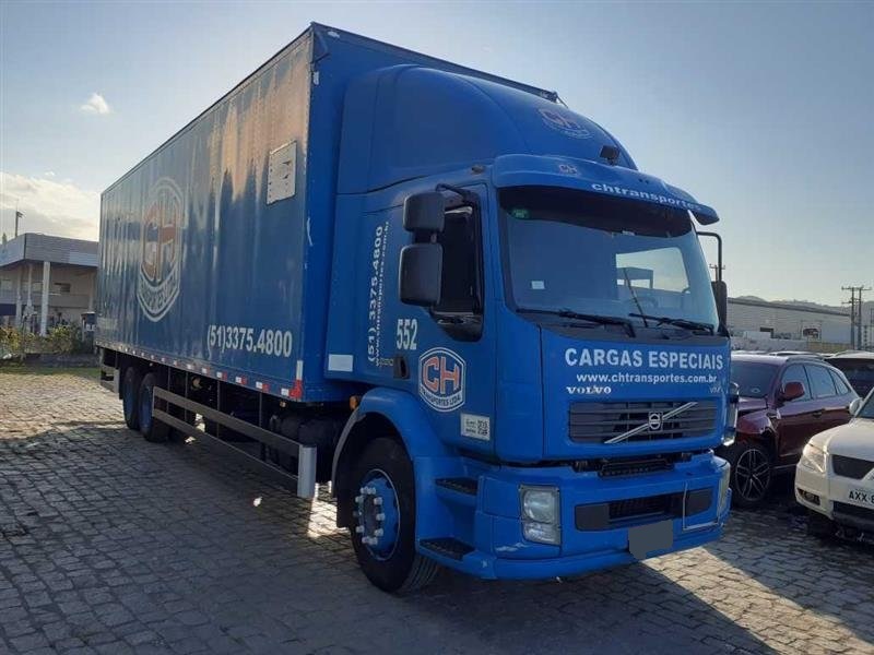 Volvo VM 260 6X2R 2010